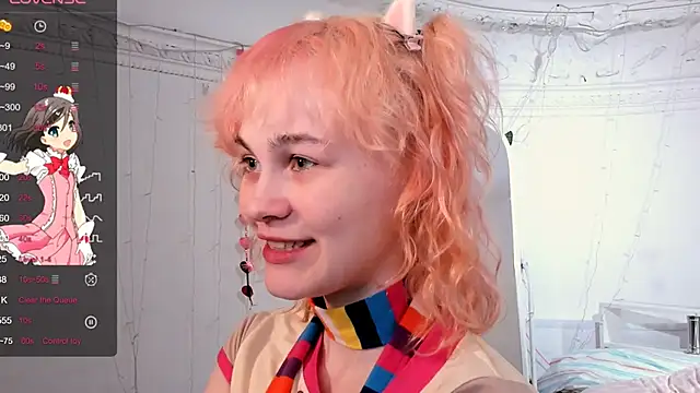 Snapshot of Awawrin chatting on 25, 11, 2025 Awawrin online show from 25, 11, 2025