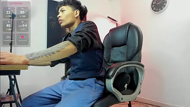 Snapshot of Juank_wss chatting on 12, 11, 2025 Juank wss online show from 12, 11, 2025