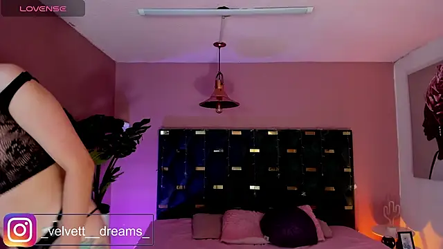 Velvet Dreamss online show from 1, 6, 2026