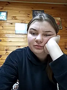 Snapshot of Viktoria_kis chatting on 12, 11, 2025 Viktoria kis online show from 12, 11, 2025