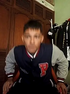 Snapshot of Santiagooo1233 chatting on 17, 11, 2025 Santiagooo1233 online show from 17, 11, 2025