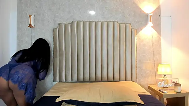 ArissDeLuna online show from 28, 11, 2025