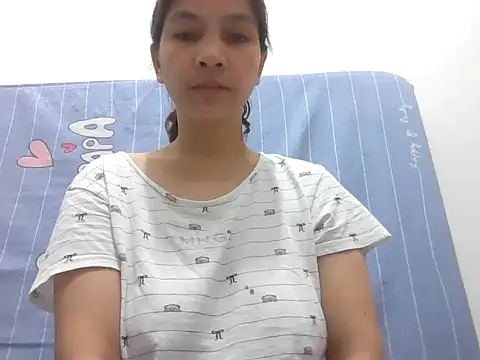 hotsexytits4U online show from 13, 12, 2025