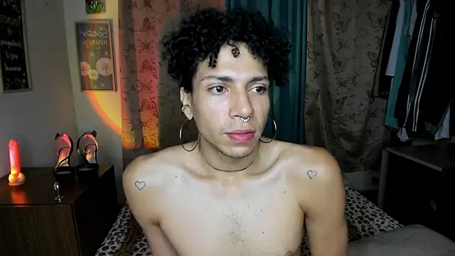 Snapshot of Angel_White25 chatting on 15, 6, 2026 Angel White25 online show from 15, 6, 2026