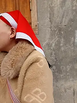 Snapshot of girl-hot2x chatting on 18, 2, 2026 girl-hot2x online show from 18, 2, 2026