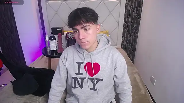 Samu FoXXX online show from 22, 11, 2025