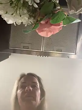 Cutebrowneyes  online show from 3, 2, 2026