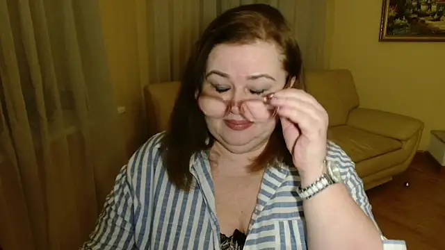 Natali-Gucci online show from 20, 12, 2025