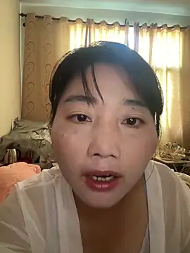 Snapshot of Nuomi6 chatting on 18, 11, 2025 Nuomi6 online show from 18, 11, 2025