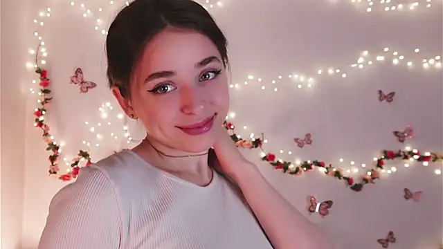 yoyogirlx online show from 11, 4, 2026