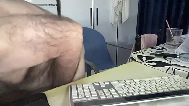 Snapshot of coach-karl chatting on 9, 10, 2025 coach-karl online show from 9, 10, 2025