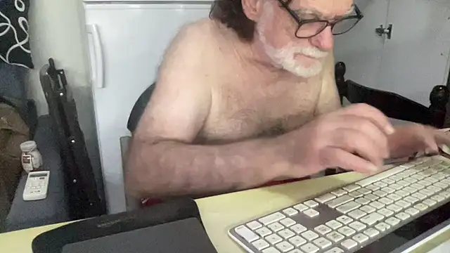 Snapshot of coach-karl chatting on 30, 11, 2025 coach-karl online show from 30, 11, 2025