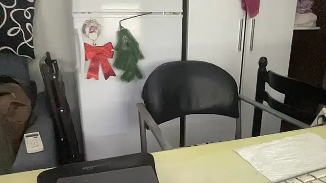 Snapshot of coach-karl chatting on 3, 12, 2025 coach-karl online show from 3, 12, 2025