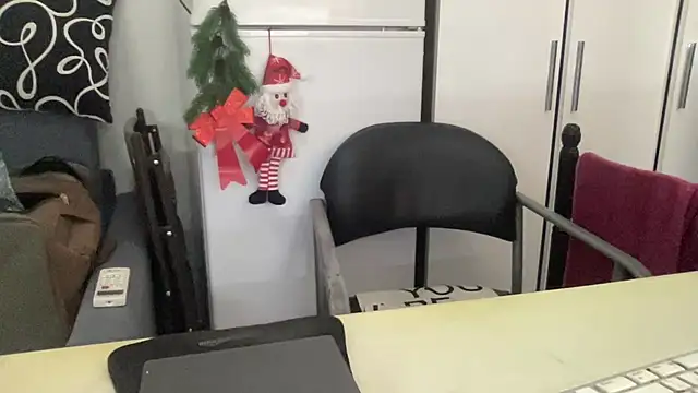 Snapshot of coach-karl chatting on 22, 12, 2025 coach-karl online show from 22, 12, 2025