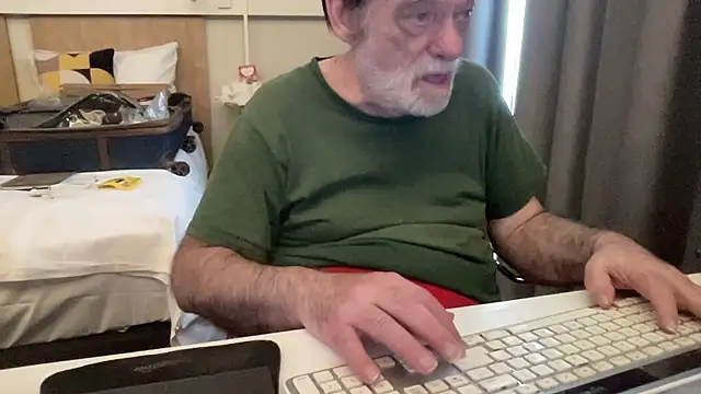 Snapshot of coach-karl chatting on 18, 1, 2026 coach-karl online show from 18, 1, 2026