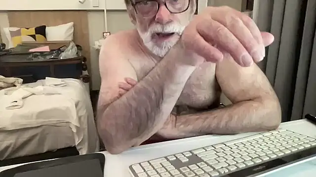 Snapshot of coach-karl chatting on 5, 2, 2026 coach-karl online show from 5, 2, 2026