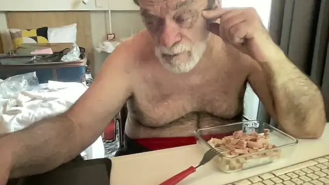 Snapshot of coach-karl chatting on 6, 2, 2026 coach-karl online show from 6, 2, 2026