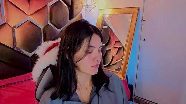 Brandy collinss online show from 26, 3, 2026