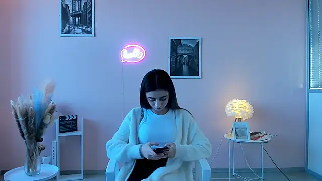 Snapshot of TovaNicometo chatting on 16, 11, 2025 TovaNicometo online show from 16, 11, 2025