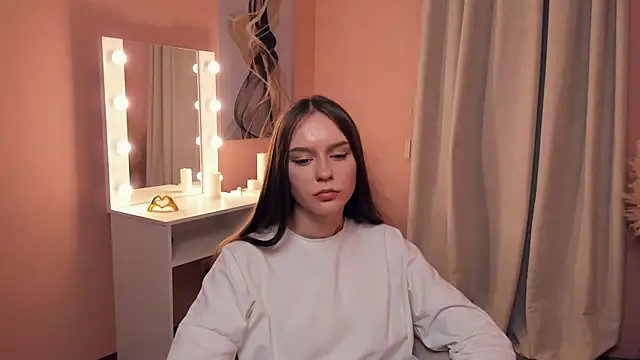 Snapshot of KattieCoron chatting on 13, 11, 2025 KattieCoron online show from 13, 11, 2025