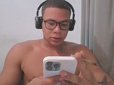 Snapshot of Putorj1 chatting on 12, 11, 2025 Putorj1 online show from 12, 11, 2025