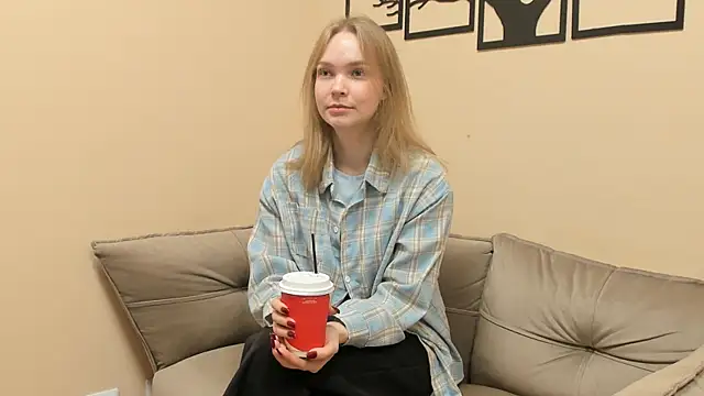 CortneyVacio online show from 12, 11, 2025