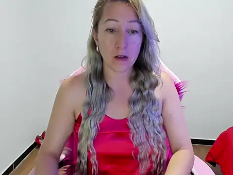 Snapshot of chrystal_sl852 chatting on 21, 11, 2025 chrystal sl852 online show from 21, 11, 2025