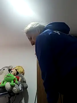 Snapshot of chrystal_sl852 chatting on 4, 2, 2026 chrystal sl852 online show from 4, 2, 2026