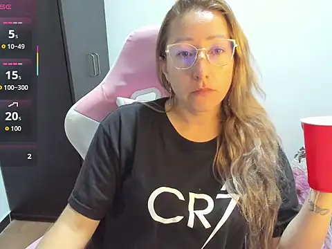 Snapshot of chrystal_sl852 chatting on 28, 2, 2026 chrystal sl852 online show from 28, 2, 2026