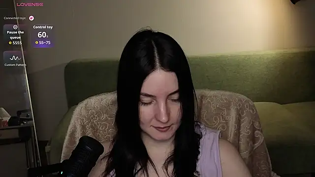 Snapshot of v_crizis324 chatting on 5, 8, 2026 v crizis324 online show from 5, 8, 2026