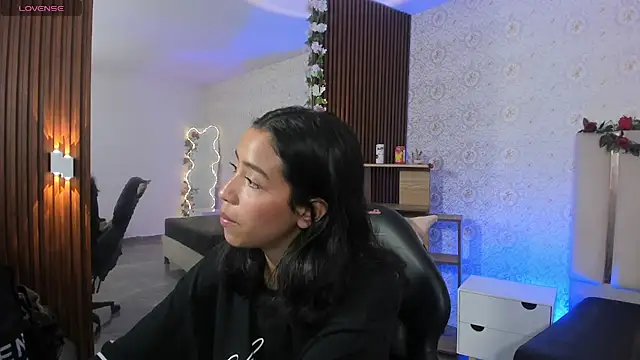 Snapshot of Joselyn_tay chatting on 24, 4, 2026 Joselyn tay online show from 24, 4, 2026
