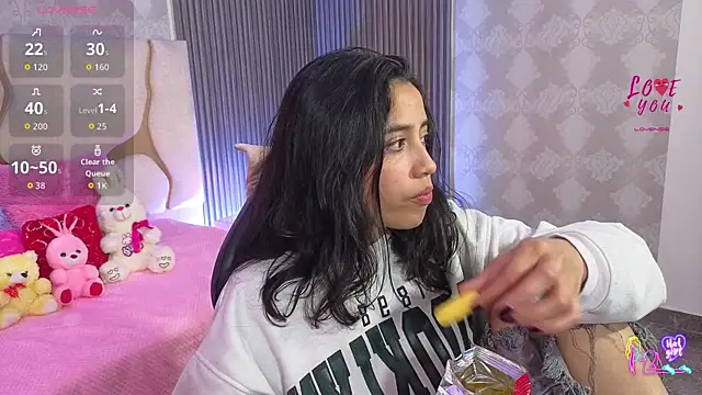 Snapshot of Joselyn_tay chatting on 18, 5, 2026 Joselyn tay online show from 18, 5, 2026