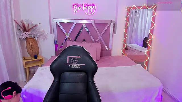 ISABELA TAY online show from 20, 11, 2025