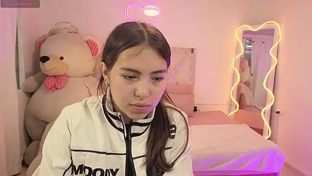 ISABELA TAY online show from 7, 1, 2026