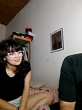 Snapshot of dulce_pareja chatting on 21, 11, 2025 dulce pareja online show from 21, 11, 2025