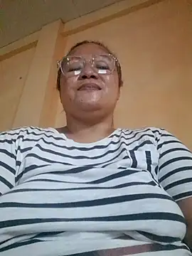 Snapshot of loriepinay46 chatting on 18, 6, 2026 loriepinay46 online show from 18, 6, 2026