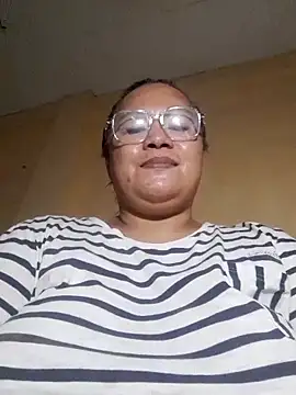 Snapshot of loriepinay46 chatting on 18, 6, 2026 loriepinay46 online show from 18, 6, 2026