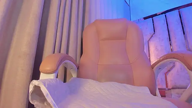 Caroline palmerr online show from 9, 4, 2026