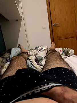 Snapshot of Yannick04 chatting on 17, 11, 2025 Yannick04 online show from 17, 11, 2025