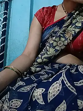 Snapshot of beutiful_hot chatting on 4, 7, 2026 beutiful hot online show from 4, 7, 2026