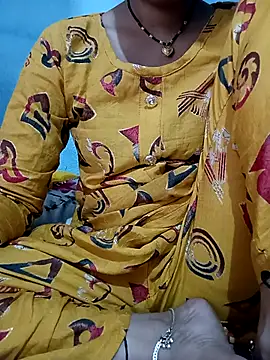 Snapshot of beutiful_hot chatting on 9, 7, 2026 beutiful hot online show from 9, 7, 2026