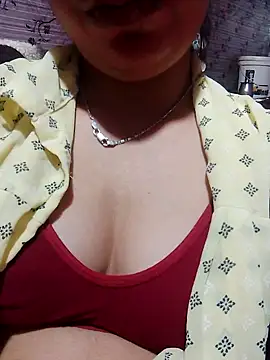 isha sharma2002 online show from 18, 11, 2025