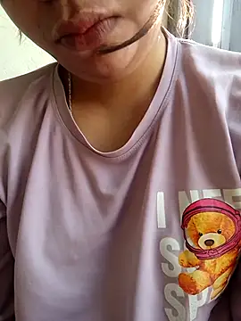 isha sharma2002 online show from 2, 12, 2025