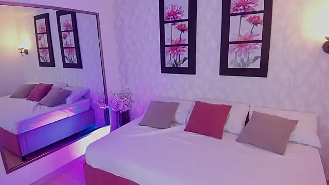 Martina 077 online show from 4, 12, 2025