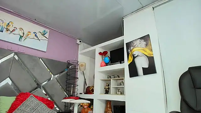 Zaira sofiaa online show from 20, 4, 2026