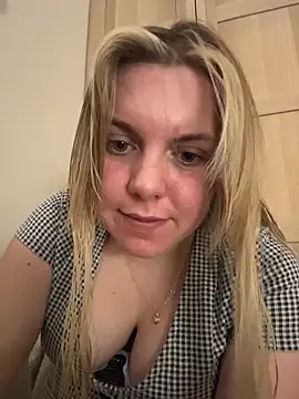 Snapshot of Nallinee chatting on 27, 11, 2025 Nallinee online show from 27, 11, 2025