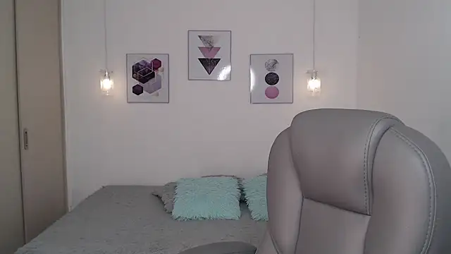 selene rouse  online show from 20, 5, 2026