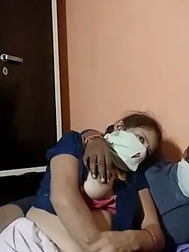 Snapshot of Chikanichameli252 chatting on 2, 12, 2025 Chikanichameli252 online show from 2, 12, 2025