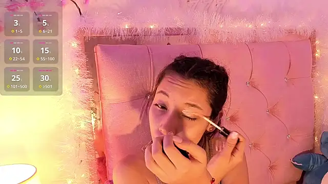 Darapresley777  online show from 2, 12, 2025