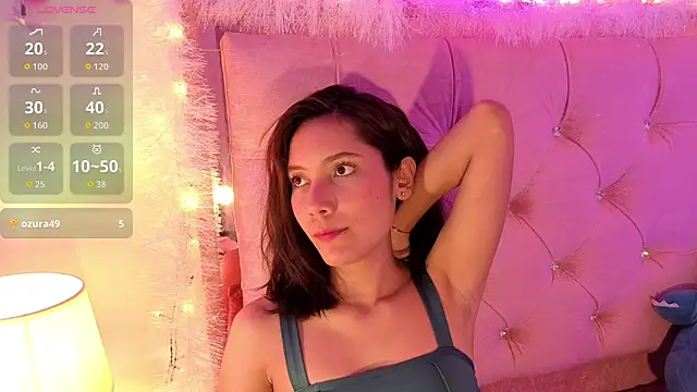 Darapresley777  online show from 4, 12, 2025